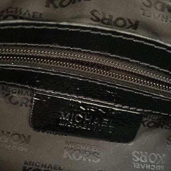 MICHAEL KORS Black Patent Leather Saddle Style Bag with gold accents - Picture 11 of 11